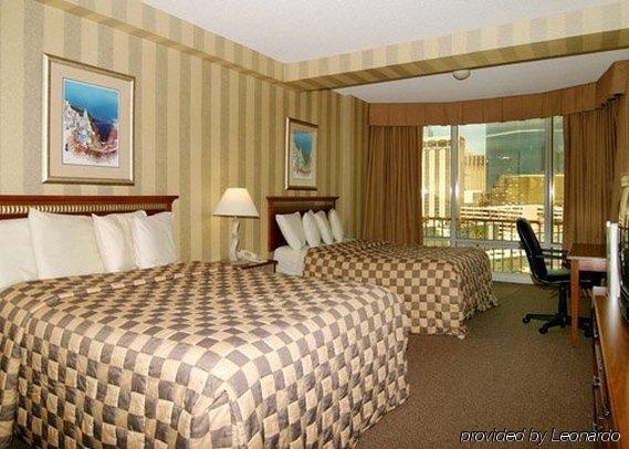 Clarion Hotel & Casino Las Vegas Room photo