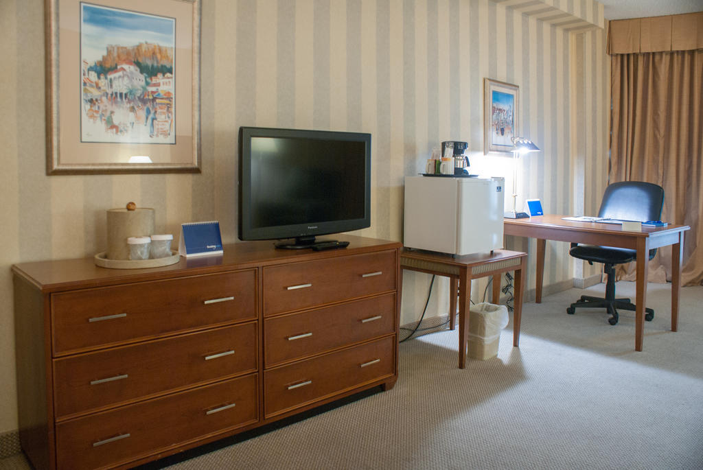 Clarion Hotel & Casino Las Vegas Room photo