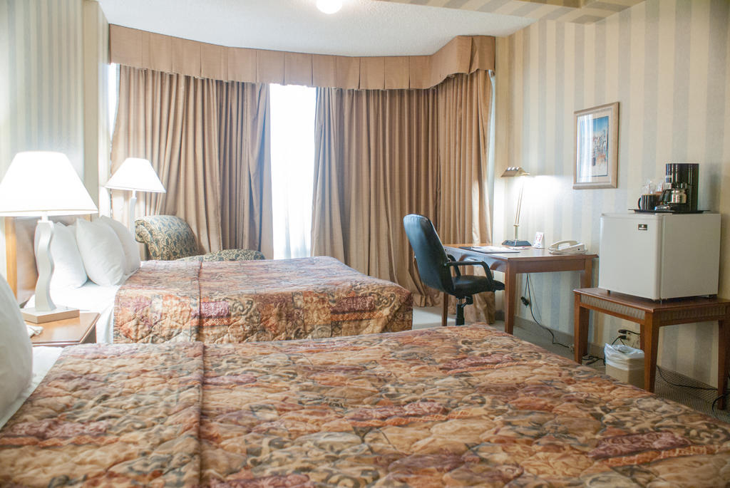 Clarion Hotel & Casino Las Vegas Room photo