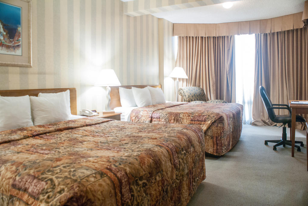 Clarion Hotel & Casino Las Vegas Room photo